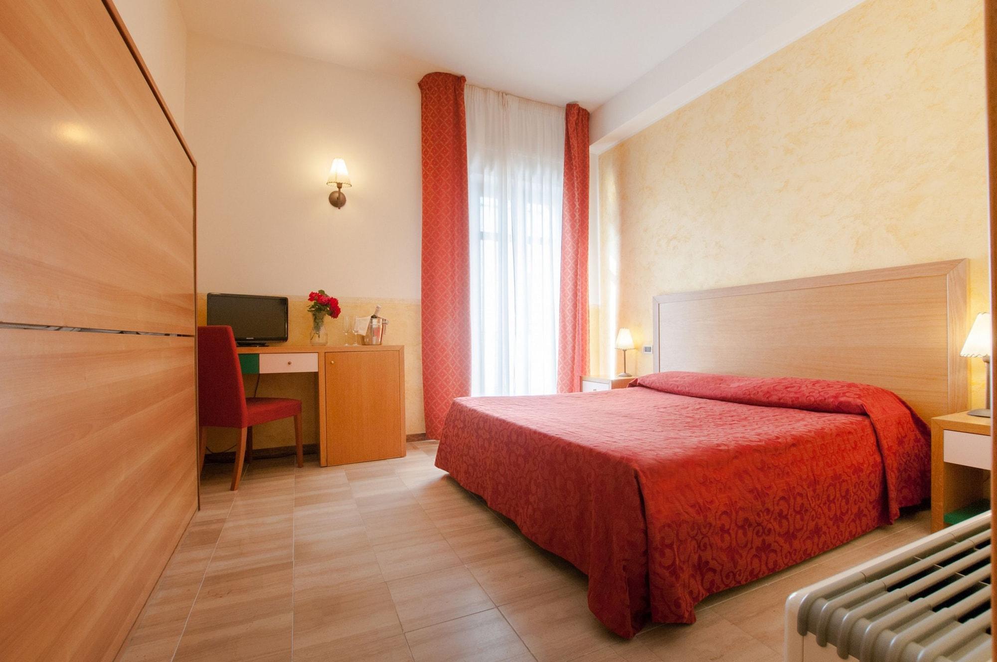 Park Hotel Villa Americana Rodi Garganico Bagian luar foto