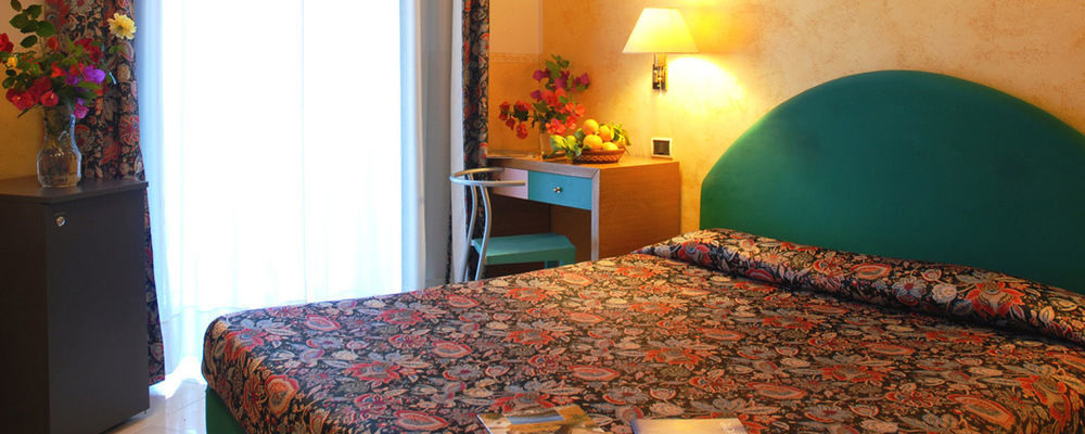 Park Hotel Villa Americana Rodi Garganico Bagian luar foto